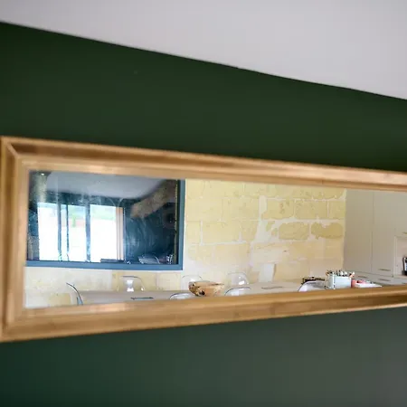 Le Repaire Lagardere * Lussac (Gironde)