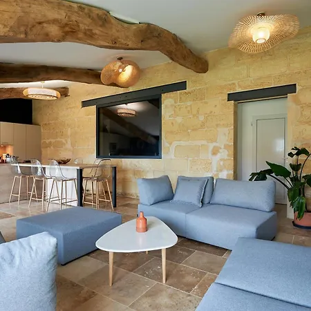 Le Repaire Lagardere Lussac (Gironde)