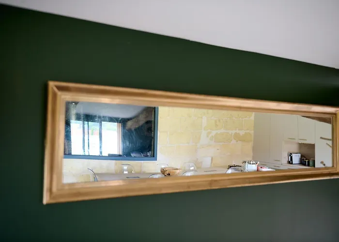 Le Repaire Lagardère * Lussac (Gironde)