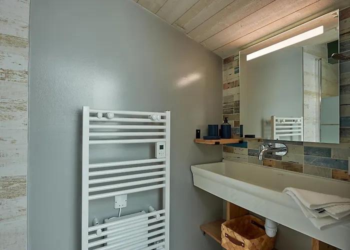 Couette-café Le Repaire Lagardère