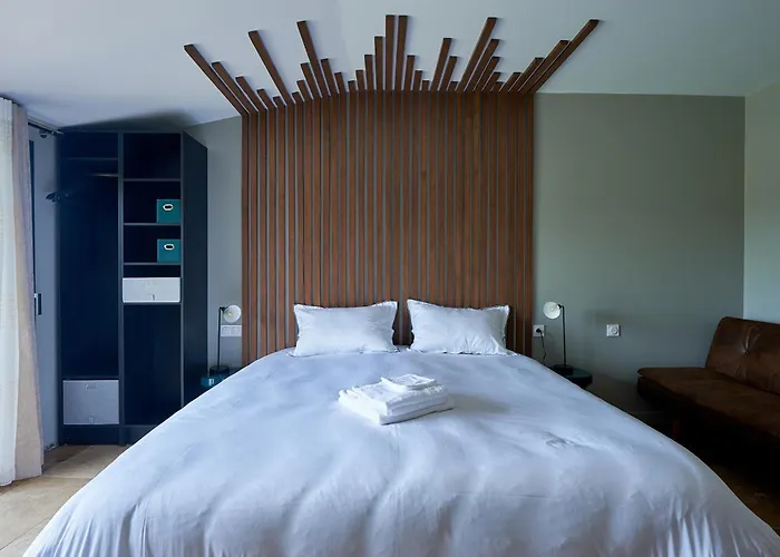 Le Repaire Lagardère Couette-café Lussac (Gironde)