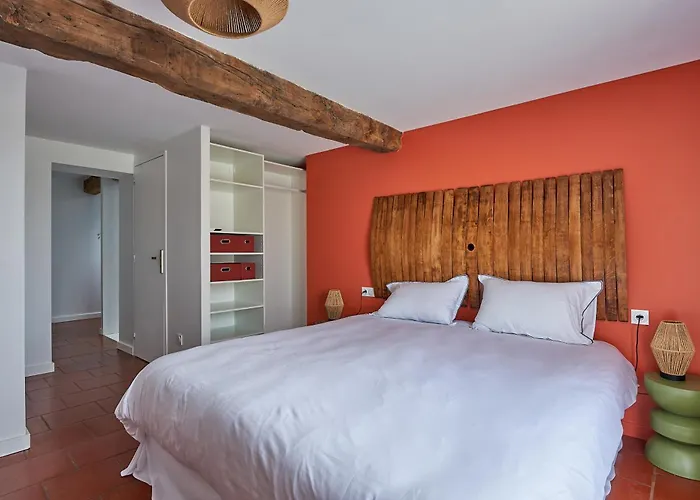 Couette-café Le Repaire Lagardère Lussac (Gironde)