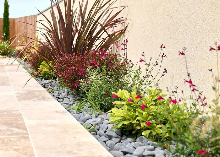 Le Repaire Lagardère * Lussac (Gironde)